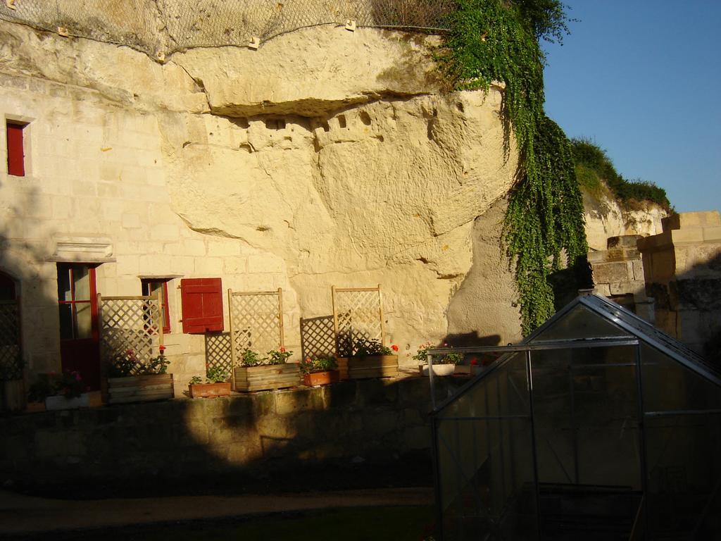 Logis Demeure De La Vignole Turquant Exterior foto